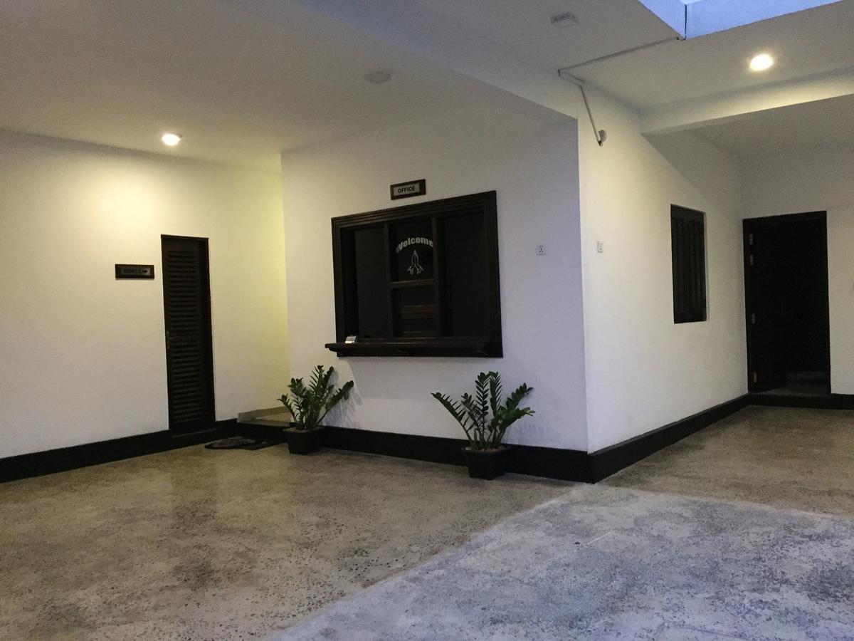 US Motel Colombo Homagama Exterior foto